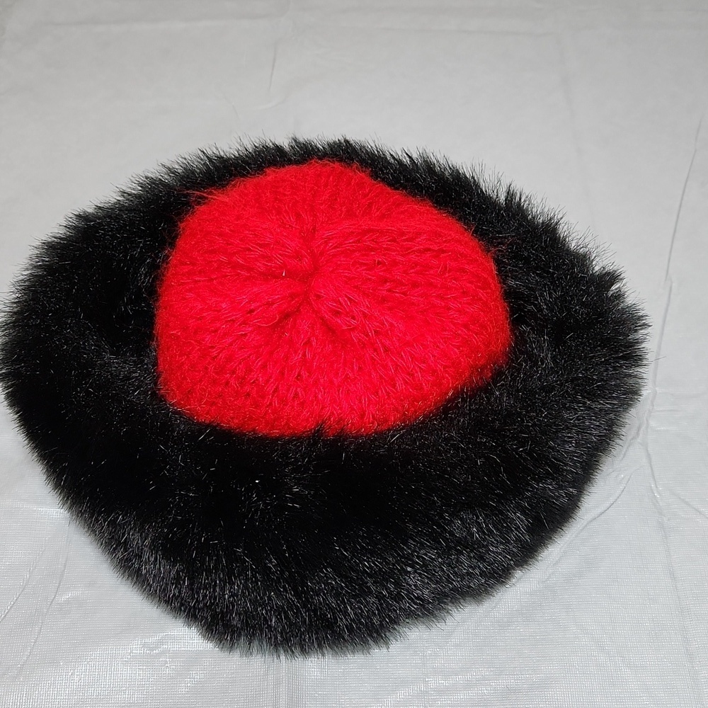 Aris 100% Acrylic faux fur hat